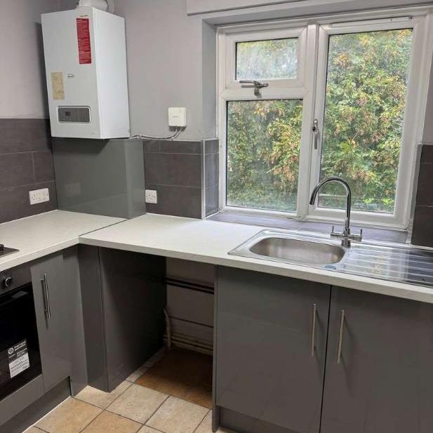 Lower Brownhill Road, Southampton, SO16 - Photo 1