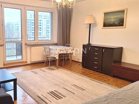 Tuż przy metrze - Photo 2