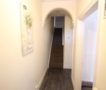 3 Bedroom Terraced House To Rent - Photo 3