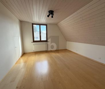 AN ZENTRALER LAGE MIT VIEL PLATZ UND WINTERGARTEN! - Foto 1