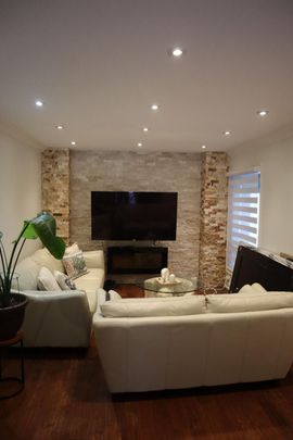 For Lease - 91 Spyglass Hill Road Unit# Main Fl., Vaughan, Ontario - Photo 1