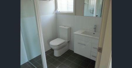 GREAT LOCATION! - Photo 4