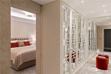 1 bedroom flat with 1 reception and 1 bathroom in Mayfair, W1K - Photo 2