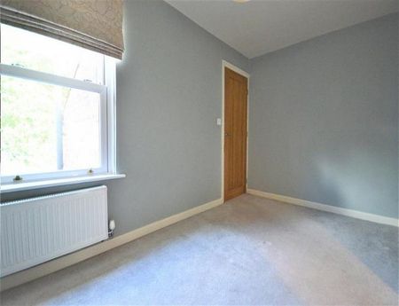 2 Bedroom Terraced To Let - Photo 3