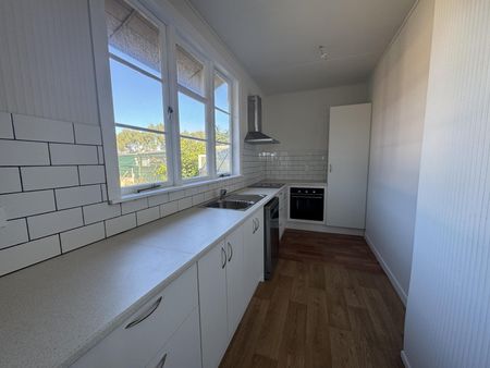 17 Mill Street, Marton - Photo 4