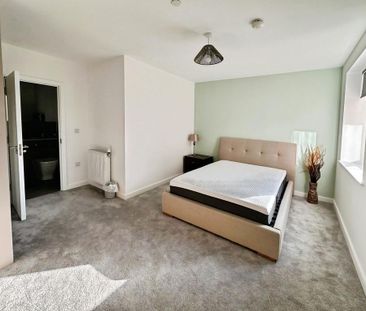 2 bedroom flat to rent - Photo 4