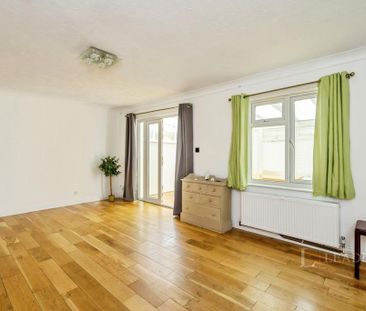 4 bedroom terraced house to rent - Photo 2