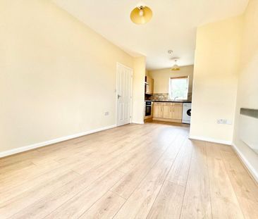 2 bedroom Flat To Let - Photo 5