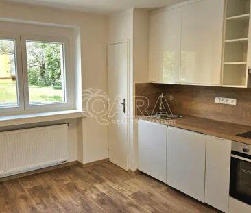 Slunný byt 2+1 po rekonstrukci s nízkými náklady - Sokolovská, Beroun - Photo 1