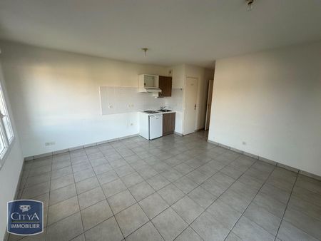 Location Appartement 2 pièces 41m² BOURG EN BRESSE 01000 - Photo 4