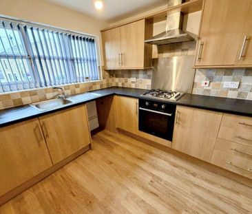 2 bedroom semi-detached house to rent - Photo 3