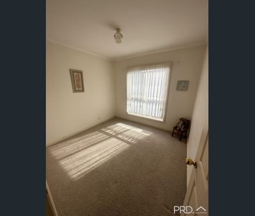 3BR TOWNHOUSE-WESTSIDE LOCATION - Photo 5