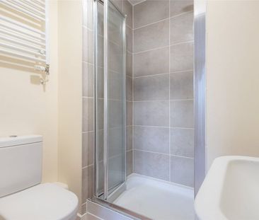 A spacious four bedroom home in this sought after development in Ma... - Photo 4