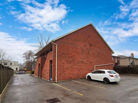 For Lease - 183 Nelson Street Unit# 1, Oakville, Ontario - Photo 3