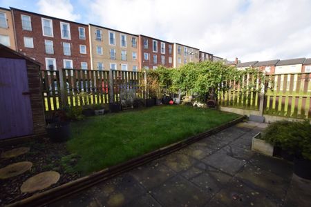 Old Chester Road, Birkenhead - Photo 2