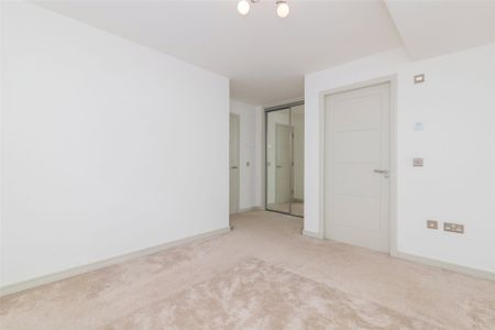 Flat 1/3, 16 Lapwing Crescent - Photo 3