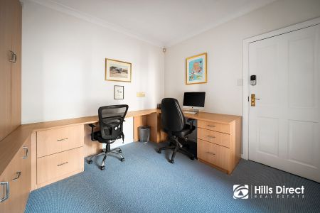 LUXURY LIVING - Photo 3