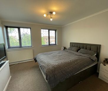 2 bedroom Semi-Detached House to let - Photo 3