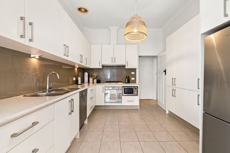 37 Oswin Street, Kew East VIC 3102 - Photo 5