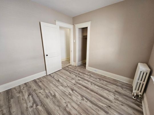 **SPACIOUS 3 BEDROOM MAIN UNIT IN ST. CATHARINES** - Photo 1