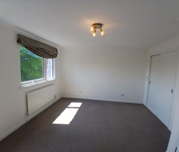 Yew Tree Court, Littlebourne, Canterbury - Photo 6