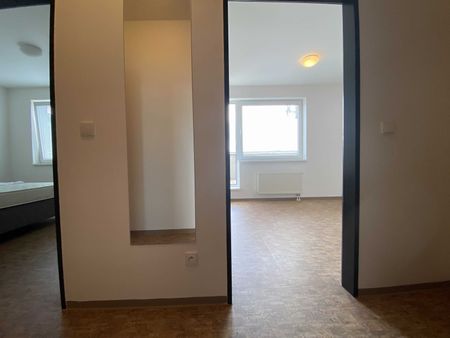 Apartment for rent, 2+kk - 1 bedroom, 38m - Photo 2