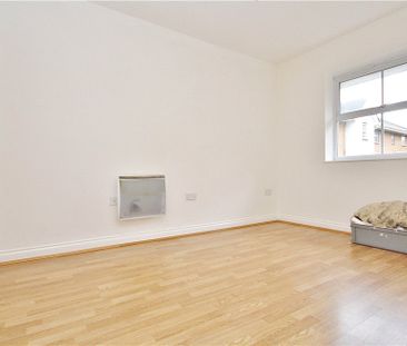 International Way, Sunbury-on-Thames, Surrey, TW16 7HQ - Photo 4