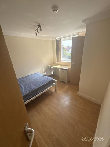 7 bedroom terraced house to rent - Photo 2