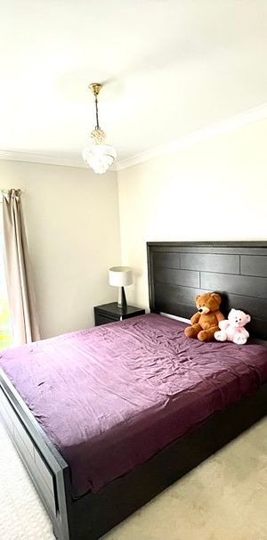 5-bedroom shared house, George Fuller Dr - Photo 1