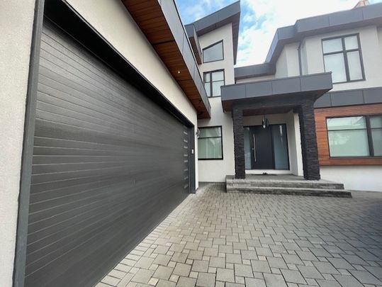 Luxury Upper Level Home with 6 Bedroom 5 Bath - Photo 1