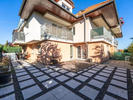 Pronájem bytu 3+kk 81 m2 - Fotografie 4