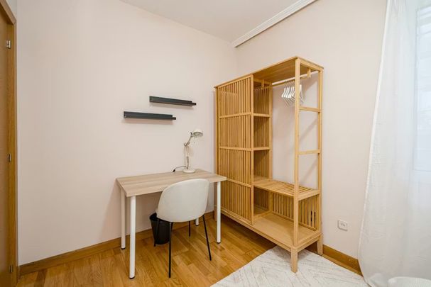 Calle de la Umbría, Madrid, Community of Madrid 28043 - Photo 1