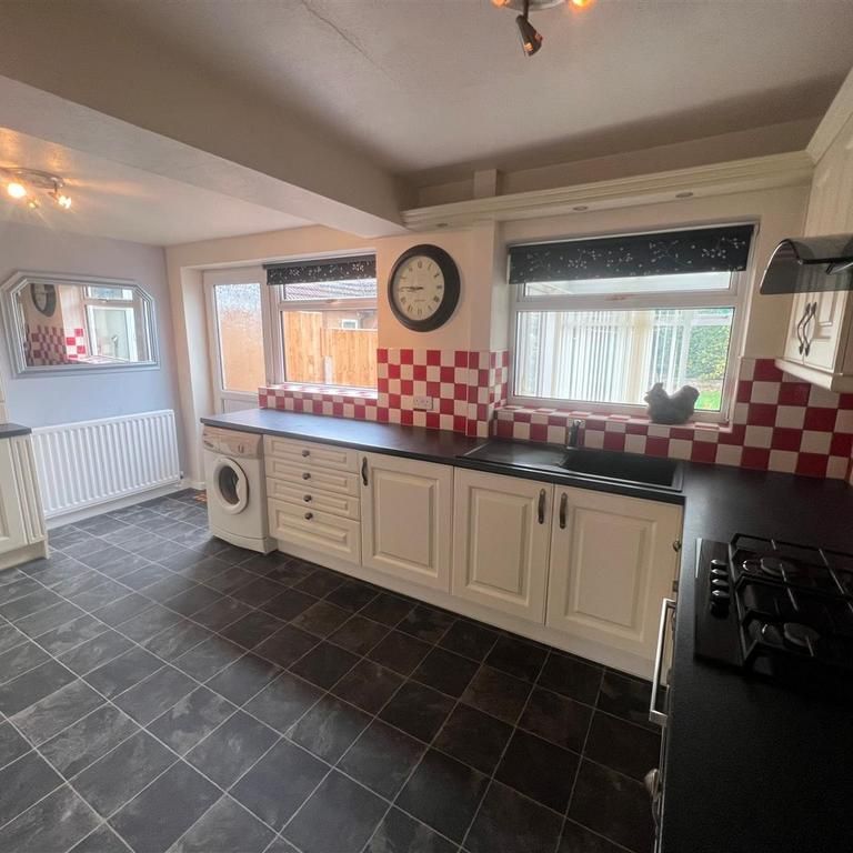 3 bedroom house to rent - Photo 1