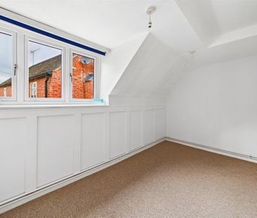 4 bedroom semi-detached house to rent - Photo 4