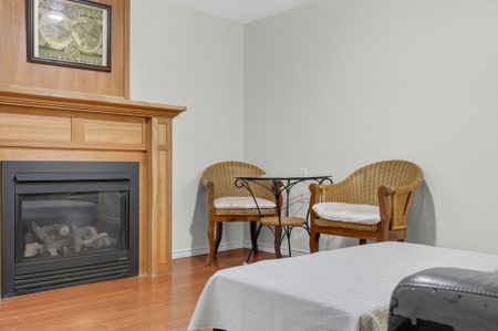 For Lease - 212 Holbeach Crescent, Waterloo, Ontario - Photo 5