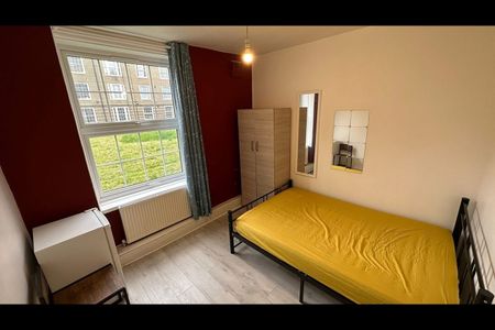 Room in a Shared Flat, Chicksand House, E1 - Photo 5