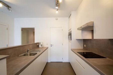 Proche de la Place Sainte-Catherine appartement 2 chambres MEUBLE - Photo 2