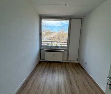 Gerade Renoviert! Schöne Wohnung mit Balkon und neuem Bad - Photo 2