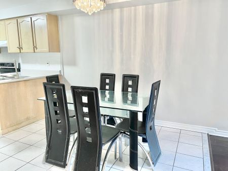 For Lease - 137 Kimono Crescent, Richmond Hill, Ontario - Photo 3