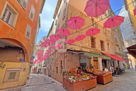 À Grasse, appartement de 35.18m2 à louer 775 EUR par mois - Photo 5