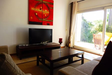 2 Bedroom Apartment For Rent in Marbella, Málaga - Foto 3