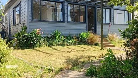 Ocean View Dream: 3-Bed Home Across From The Beach - Photo 2