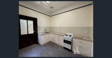 Cozy Unit in Convenient Location - Photo 3