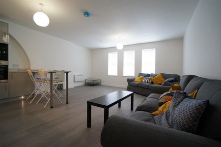 Apartment 2, 282 High Street - Photo 2