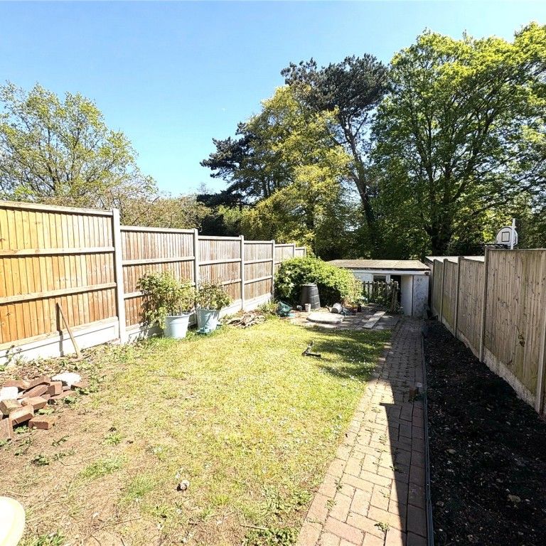 3 bed Terraced House for rent - Photo 1