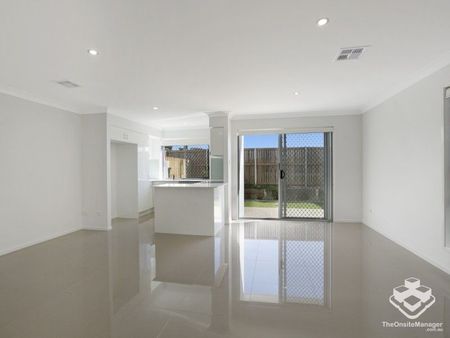 NRAS Bayside Living - Photo 2