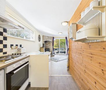 1 bedroom semi-detached house to rent - Photo 6