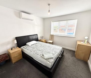 2 bedroom detached bungalow to rent - Photo 3