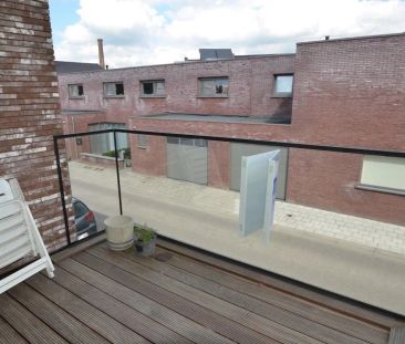 Appartement met 2 slaapkamers & autostandplaats - Photo 1