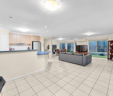 FAMILY HOME IN IDEAL LOCATION - Photo 5